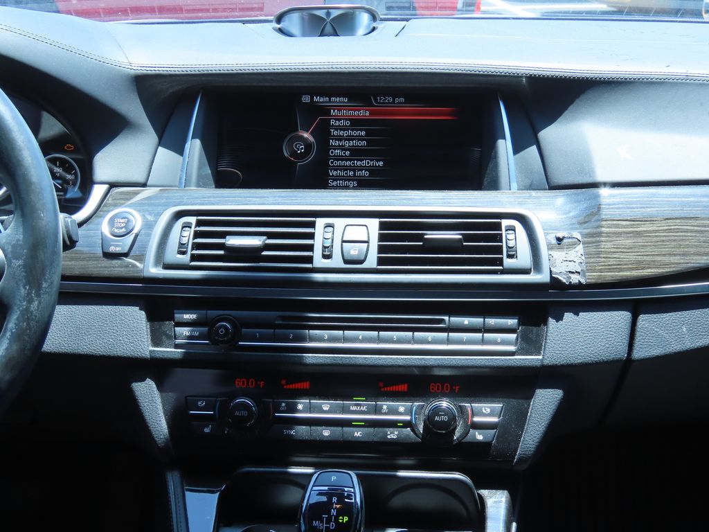 2016 BMW 5 Series 550i xDrive 8