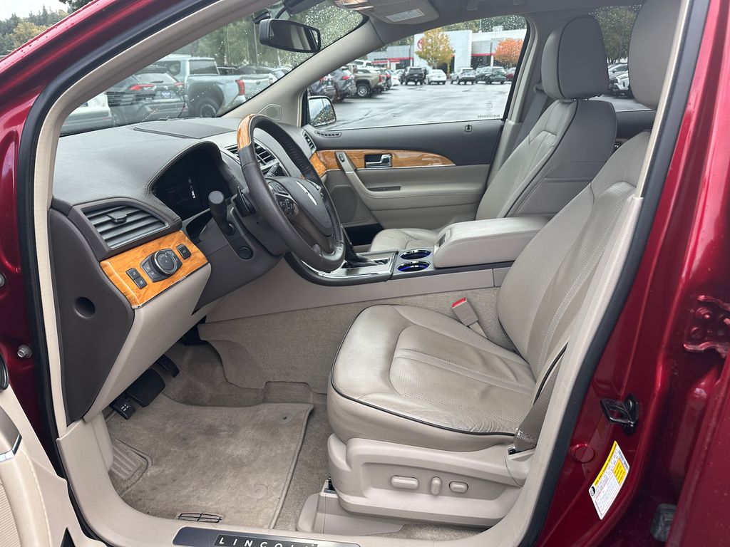 2015 Lincoln MKX Base