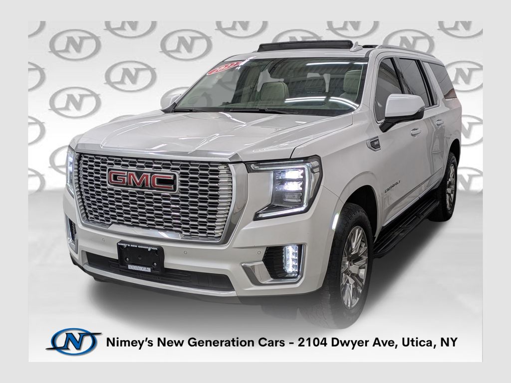 White Frost Tricoat 2022 GMC Yukon XL Denali 4WD SUV / Crossover Four-Wheel Drive Automatic