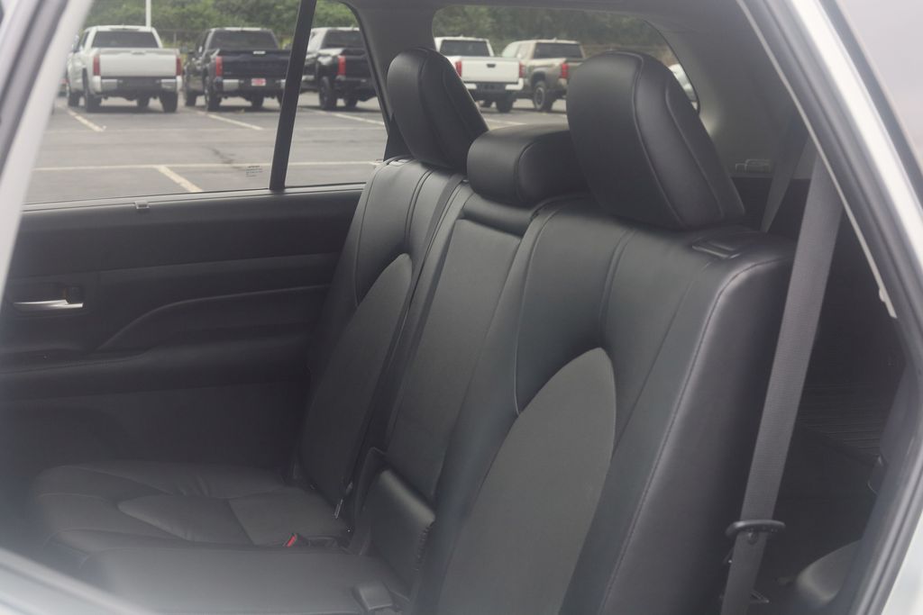 Used 2025 Toyota Grand Highlander SUV