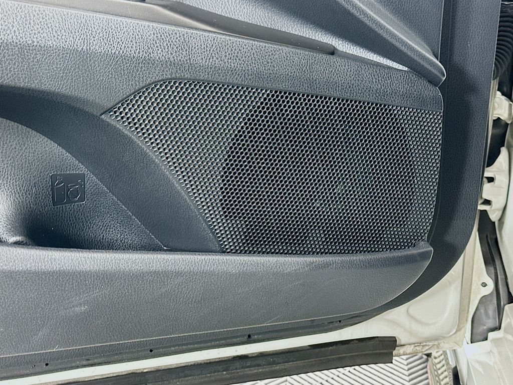 Thumbnail: 2021 Toyota Camry - 18