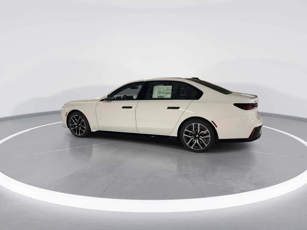 Thumbnail: 2026 BMW 7 Series - 5