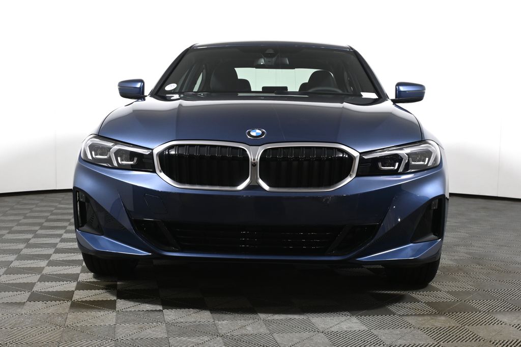 Thumbnail: 2026 BMW 3 Series - 10