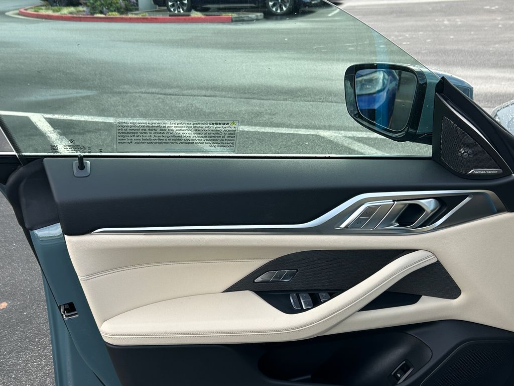 Thumbnail: 2025 BMW i4 - 11