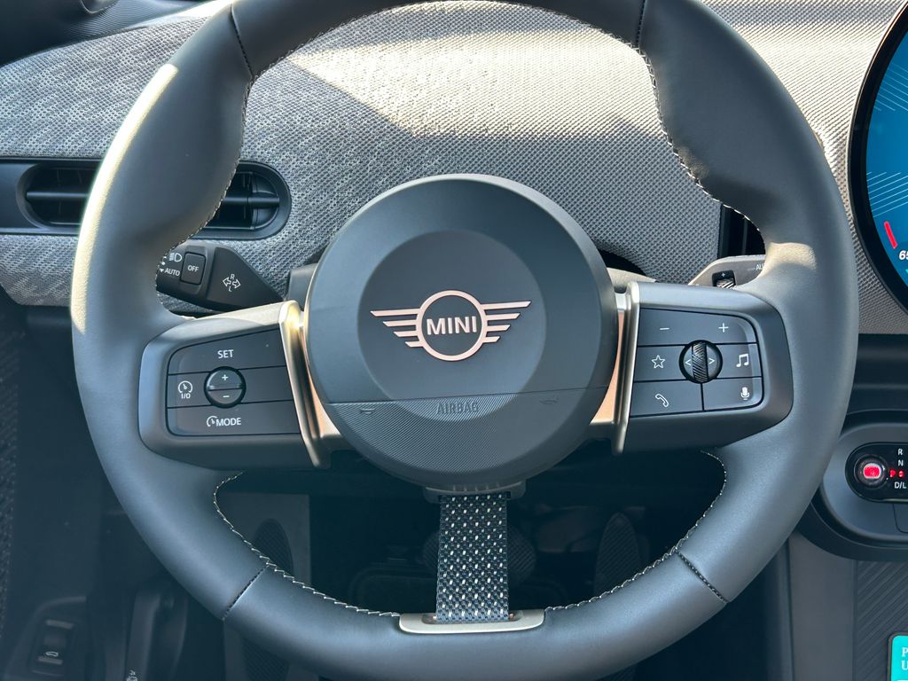 Thumbnail: 2026 MINI Cooper - 18