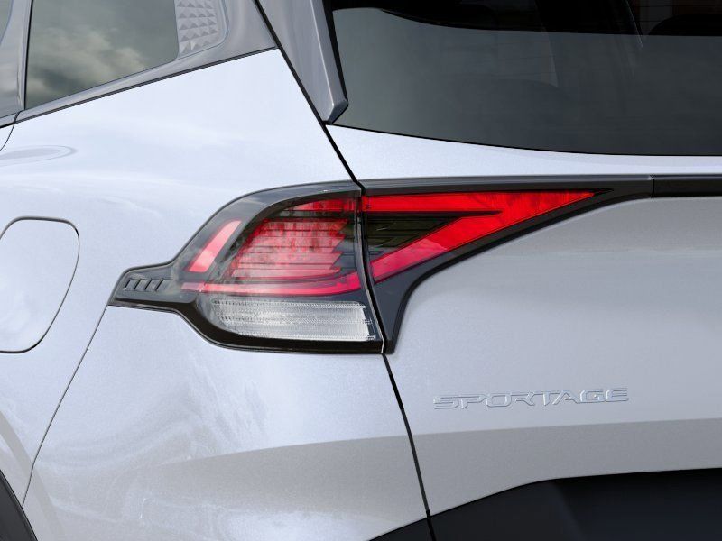 New 2024 Glacial White Pearl Kia X-Line image 11