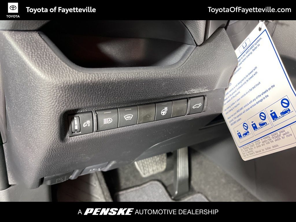 Thumbnail: 2025 Toyota RAV4 - 28