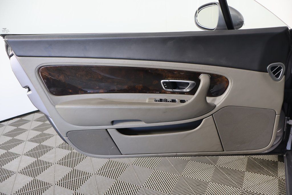 Thumbnail: 2005 Bentley Continental - 11