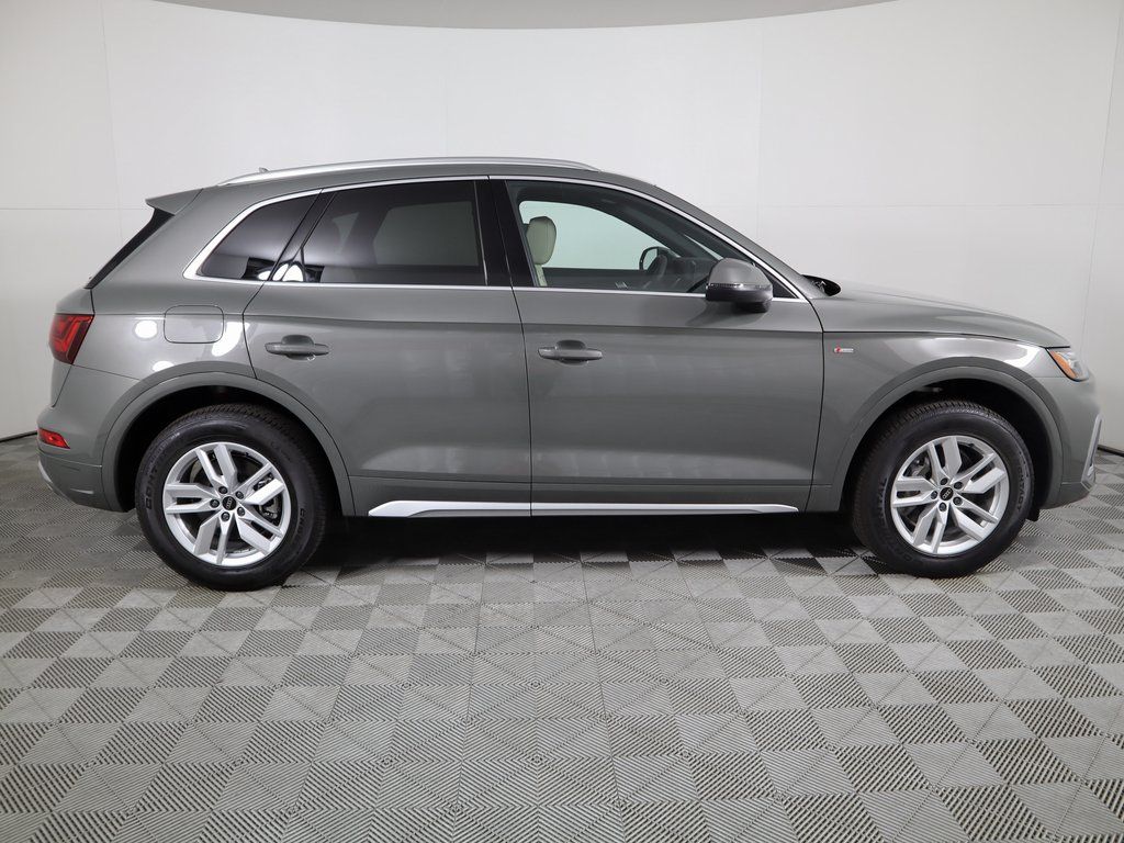 2023 Audi Q5 e Premium 5