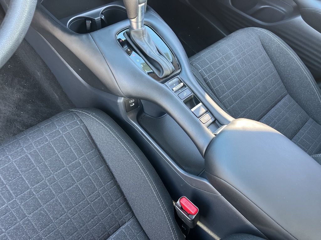 Thumbnail: 2025 Honda HR-V - 18