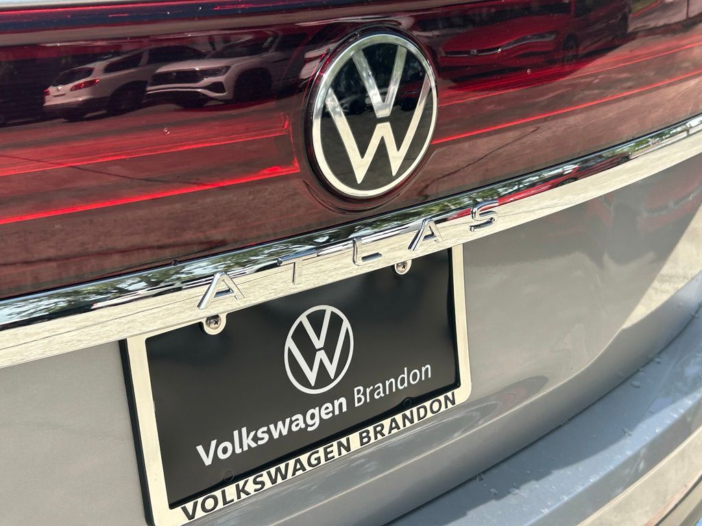 New 2026 Silver Mist Metallic Volkswagen 2.0T SE image 28
