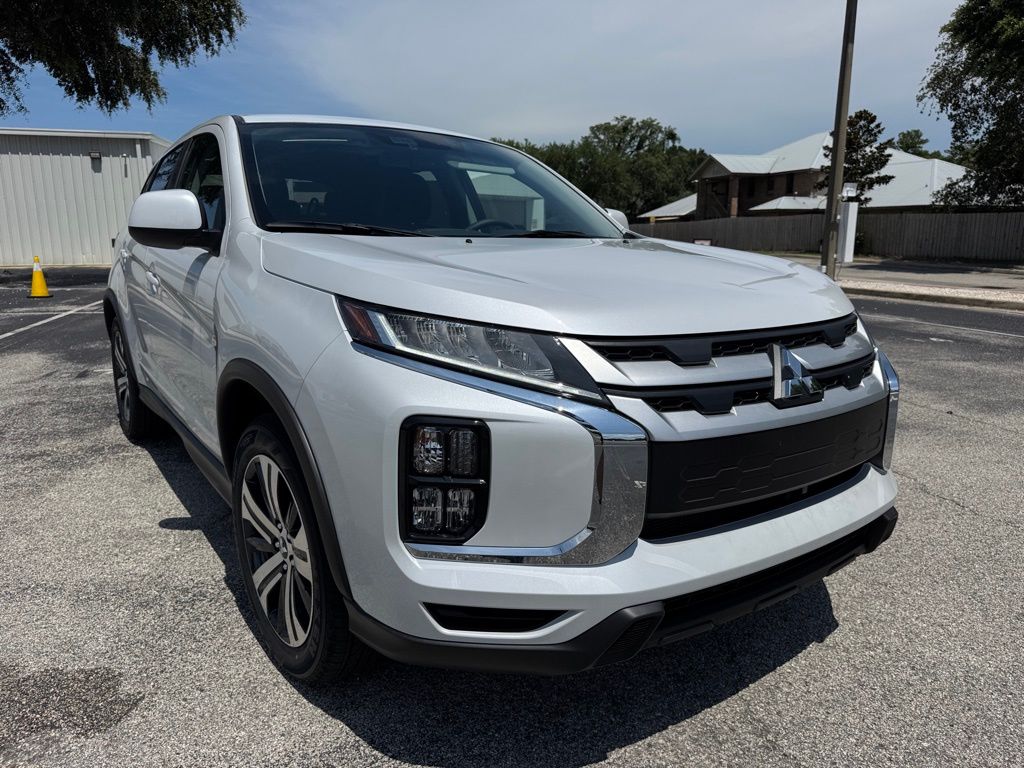 2025 Mitsubishi Outlander Sport ES photo 8