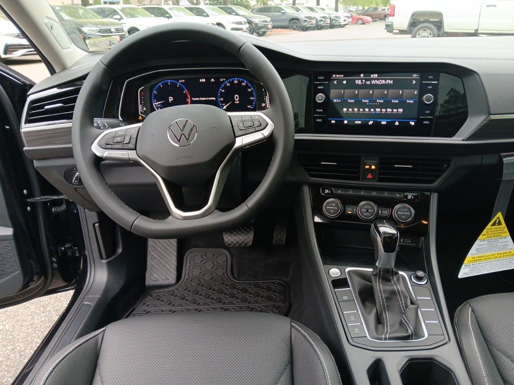 2024 Volkswagen Jetta 1.5T SEL 13