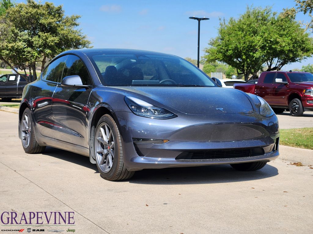 2023 Tesla Model 3 RWD