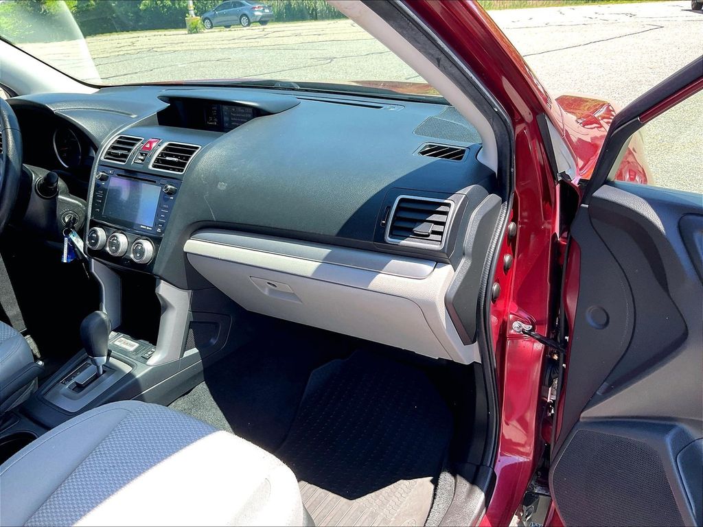 2017 Subaru Forester — photo 13
