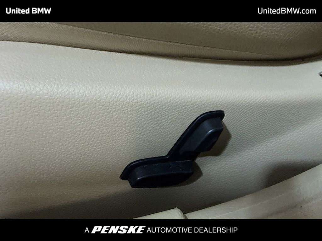 Thumbnail: 2011 Mercedes-Benz C-Class - 4