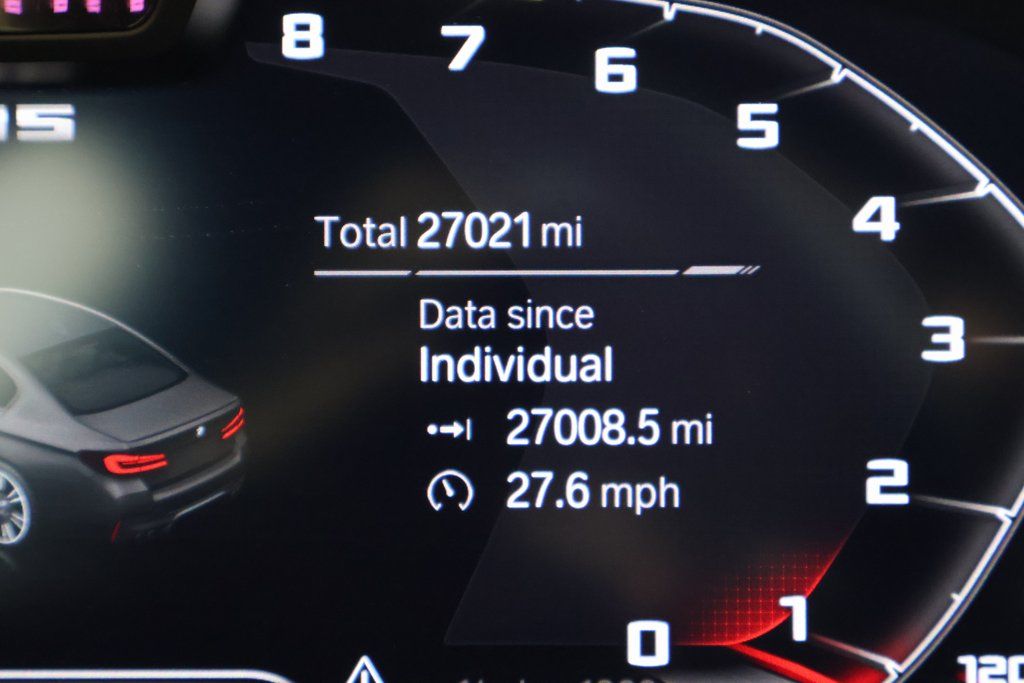 Thumbnail: 2023 BMW M5 - 17
