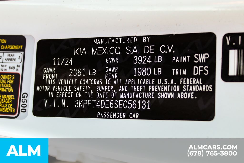 Used 2025 White Kia LXS image 38