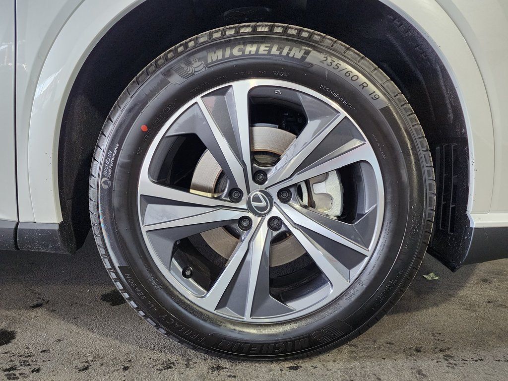 Thumbnail: 2026 Lexus RX - 4