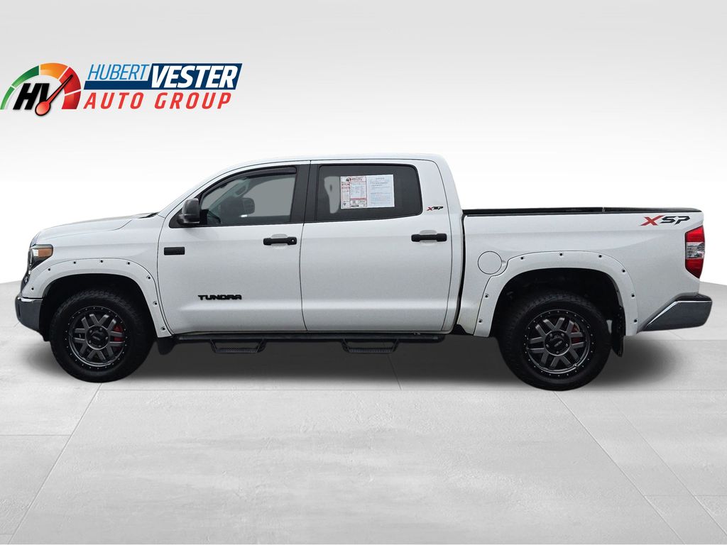 2018 Toyota Tundra SR5's photo