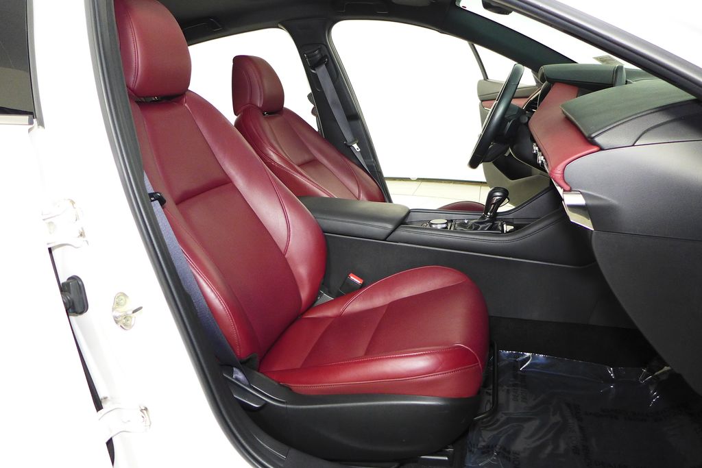 Thumbnail: 2021 Mazda Mazda3 - 19
