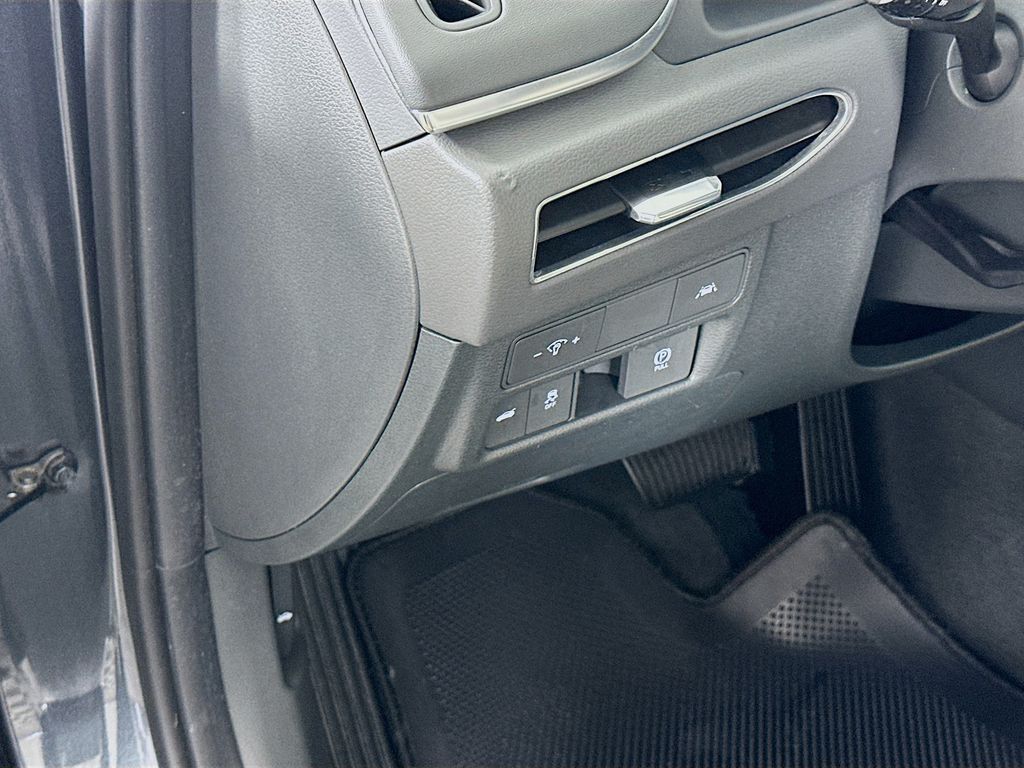 Thumbnail: 2023 Hyundai Sonata - 10