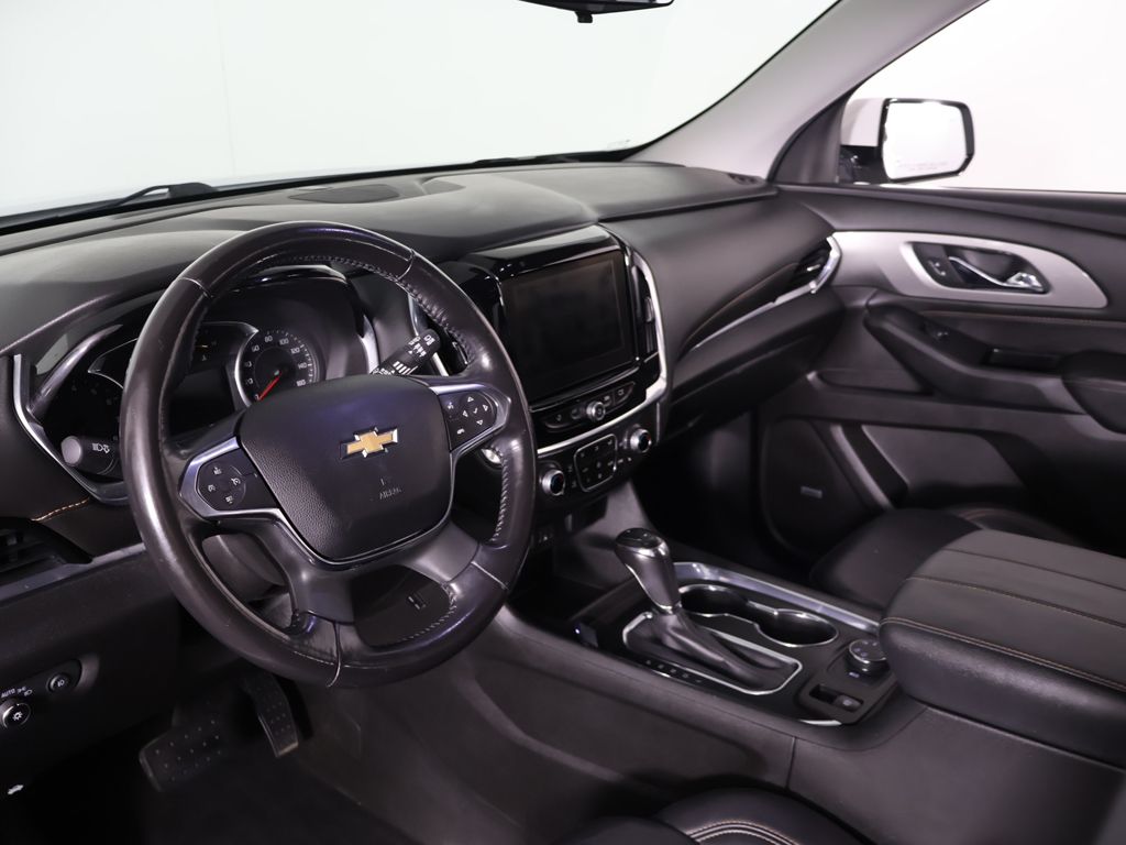 Used 2018 White Chevrolet 3LT image 28