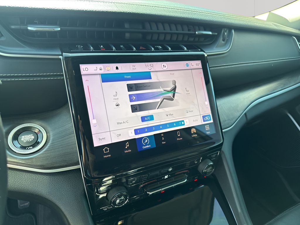 Used 2021 Silver Jeep Limited image 36