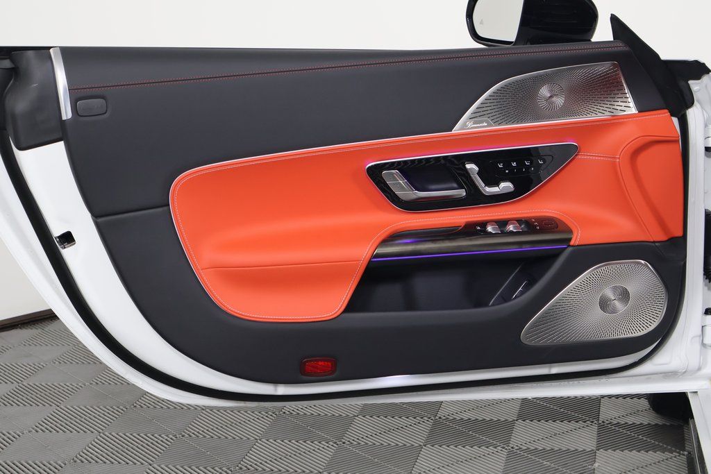 2025 Mercedes-Benz SL-Class AMG SL 63 8