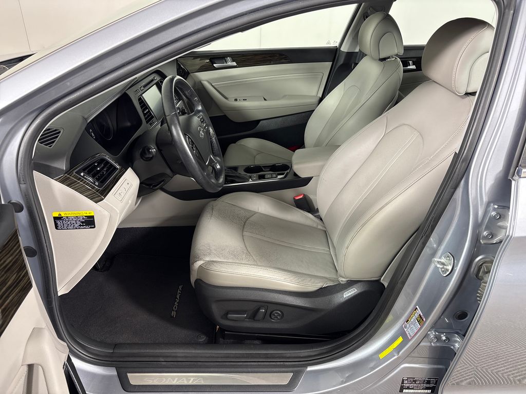 Used 2017 Gray Hyundai Limited image 30