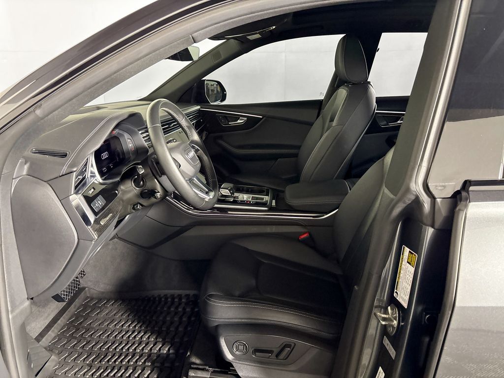 2023 Audi Q8 55 Premium Plus