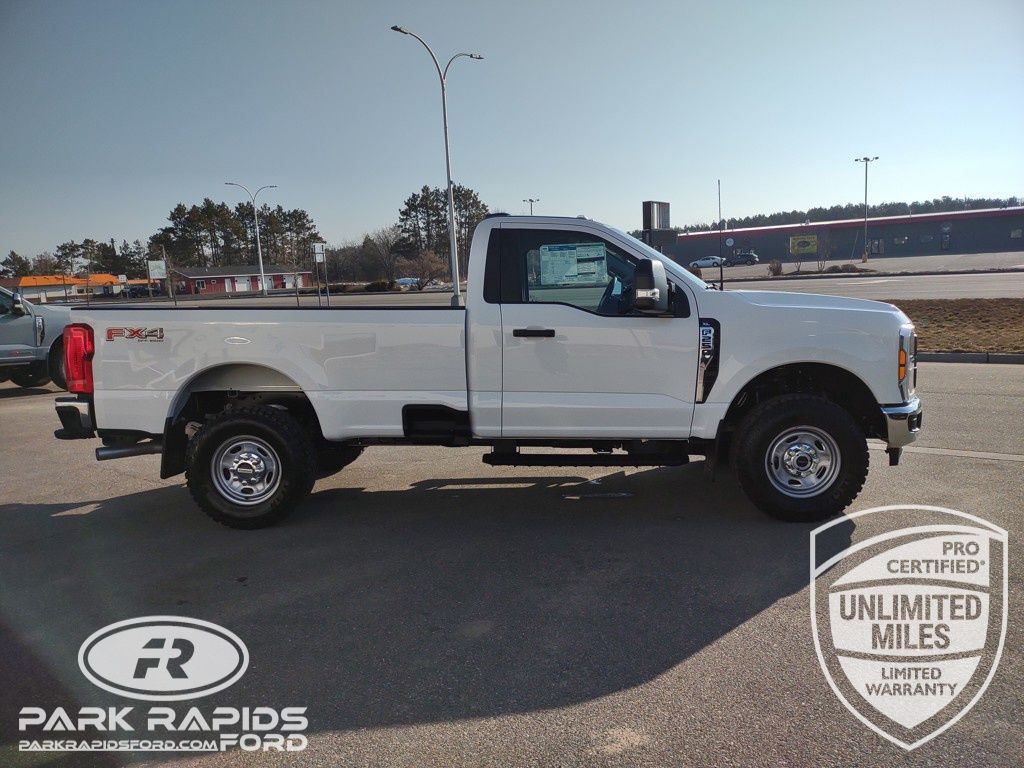 2025 Ford F-250SD XLT photo