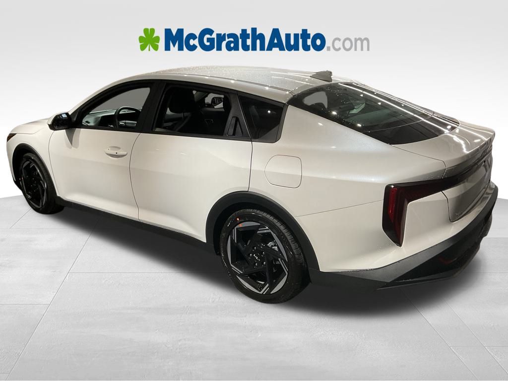 New 2025 White Kia EX image 5