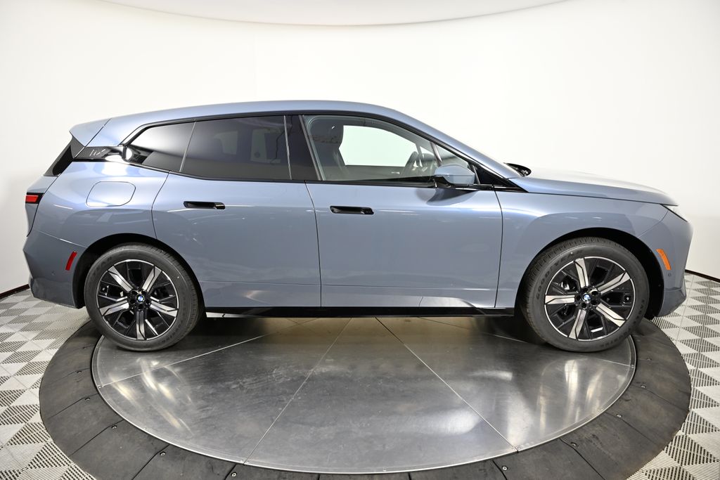 Thumbnail: 2026 BMW iX - 6