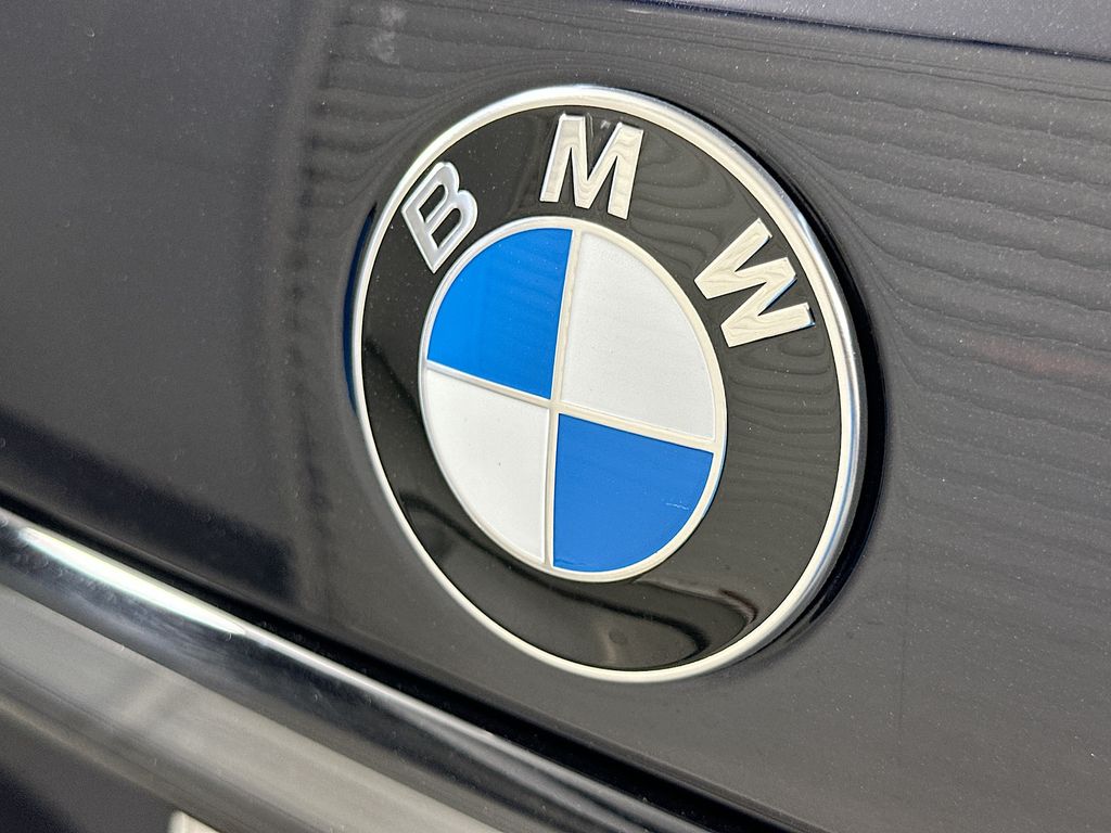 Thumbnail: 2027 BMW X7 - 22