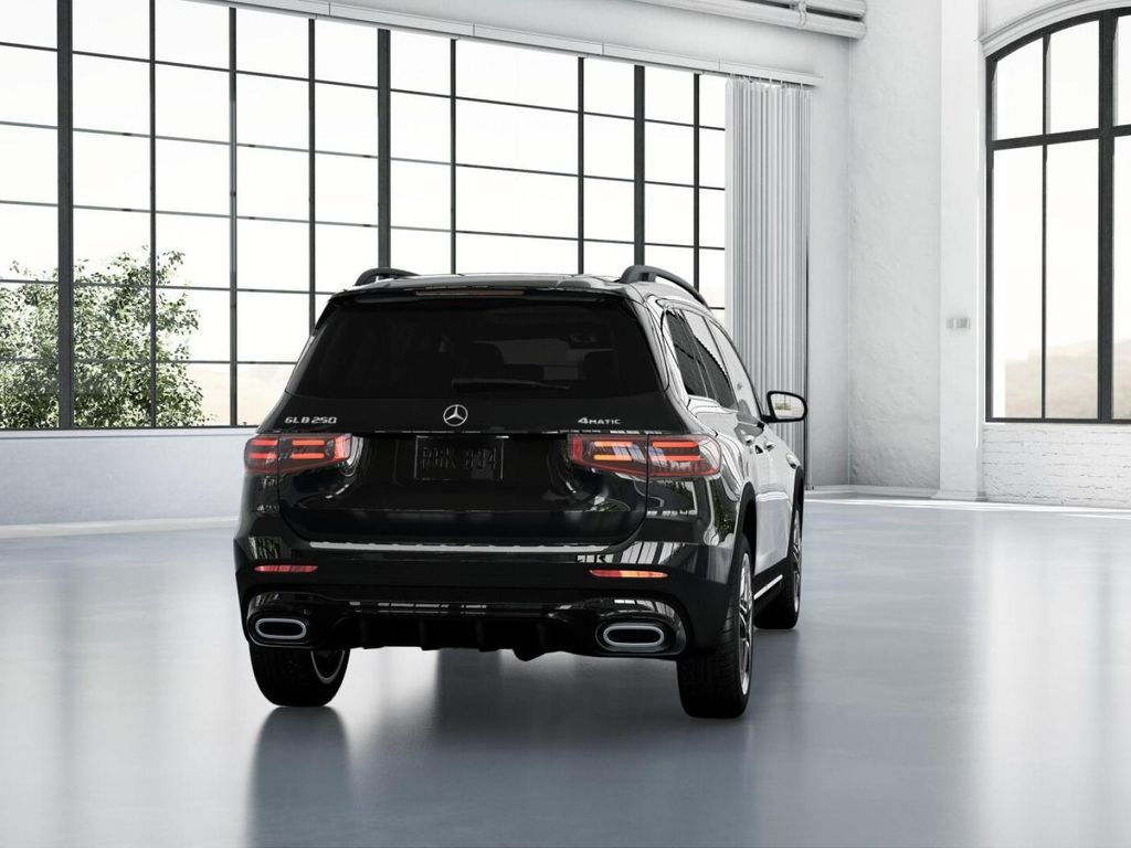 2025 Mercedes-Benz GLB 250 24