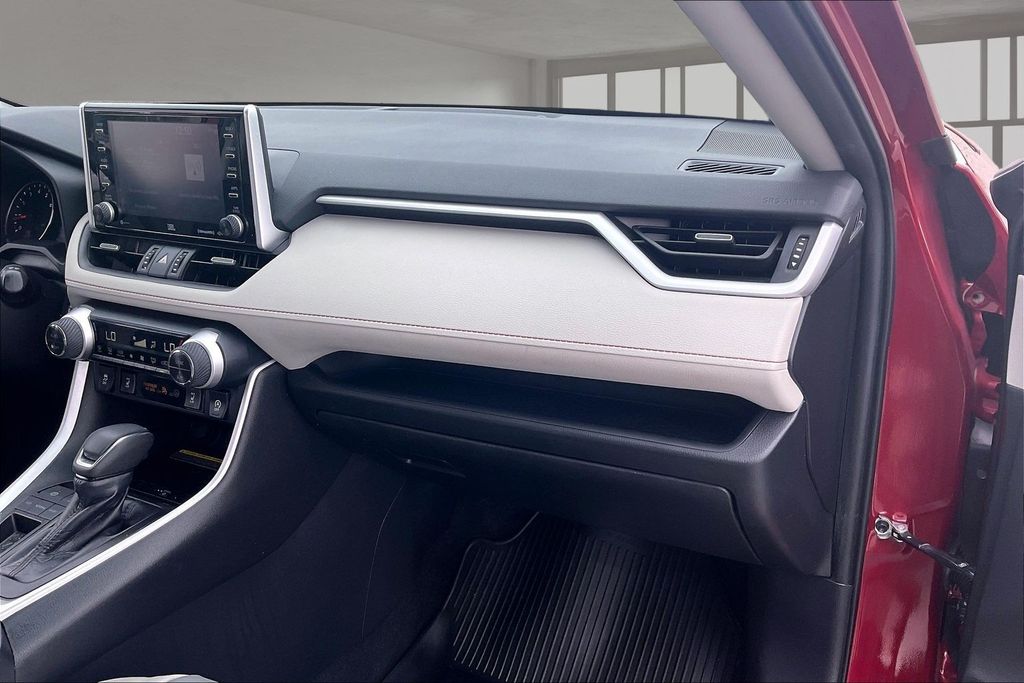 Used 2020 Toyota RAV4 SUV
