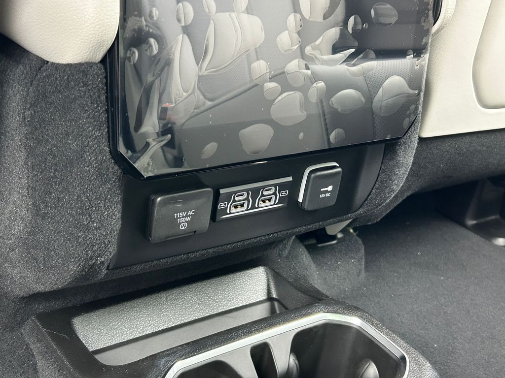 New 2026 Bright White Clearcoat Jeep Summit Obsidian image 29