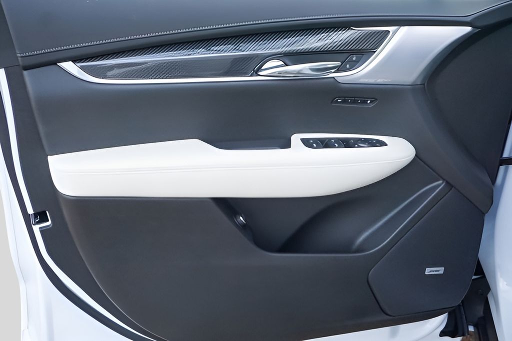 Used Car 2024 Cadillac Xt6  Sport For Sale Under $50,000 In Austin, Texas