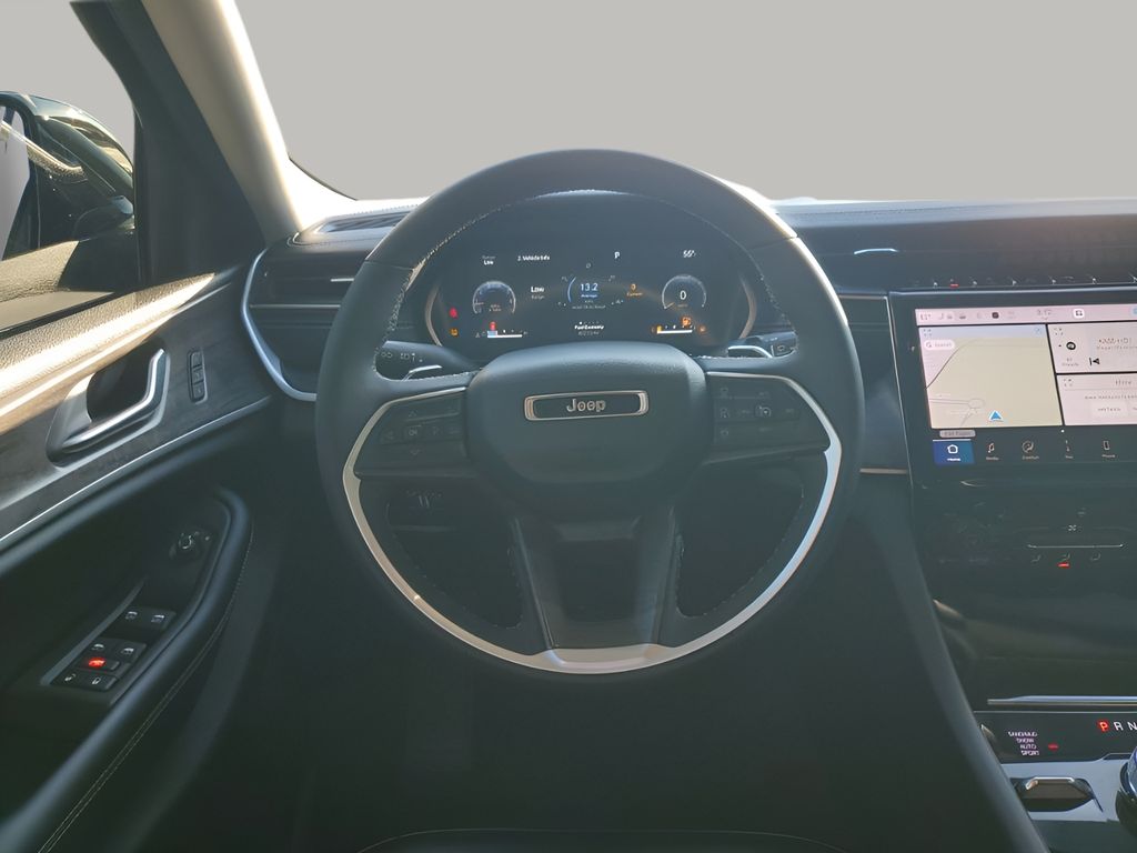 Used Car 2023 Jeep Grand Cherokee  Limited For Sale Under $30,000 In Austin, Texas