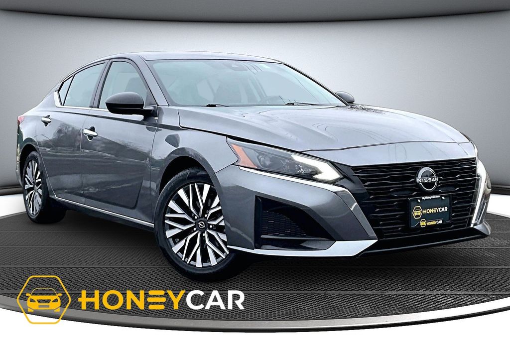 2024 Nissan Altima 2.5 SV FWD