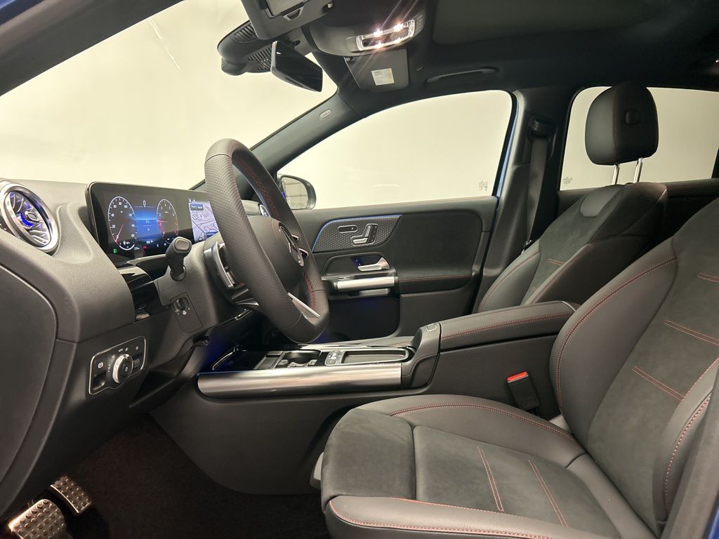 Thumbnail: 2025 Mercedes-Benz GLA - 12