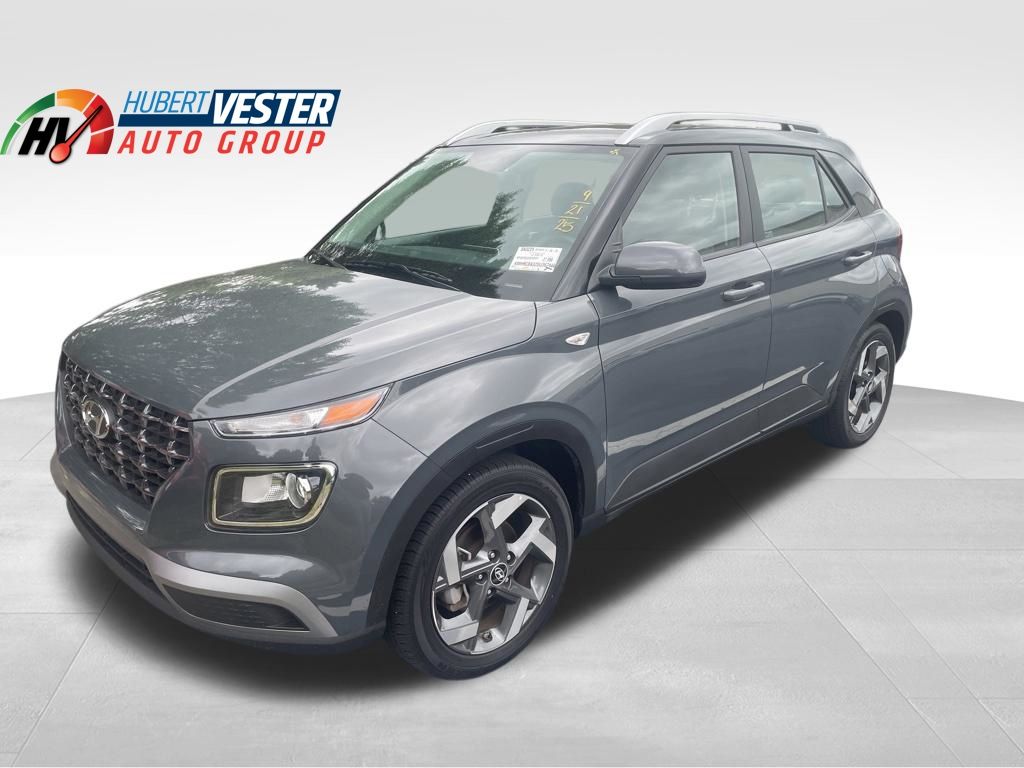 2025 Hyundai Venue SEL IVT's photo
