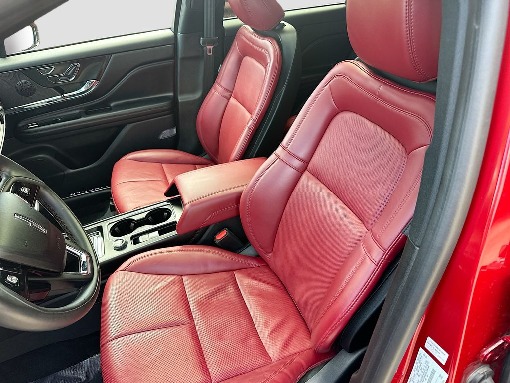 Used 2024 Red Lincoln Grand Touring image 22