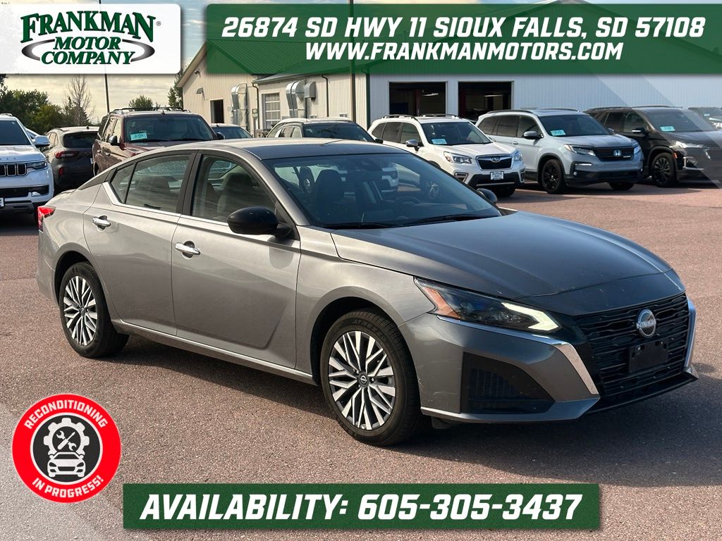 Gray (Gun Metallic) 2025 Nissan Altima Sedan All-Wheel Drive Continuously Variable Transmission