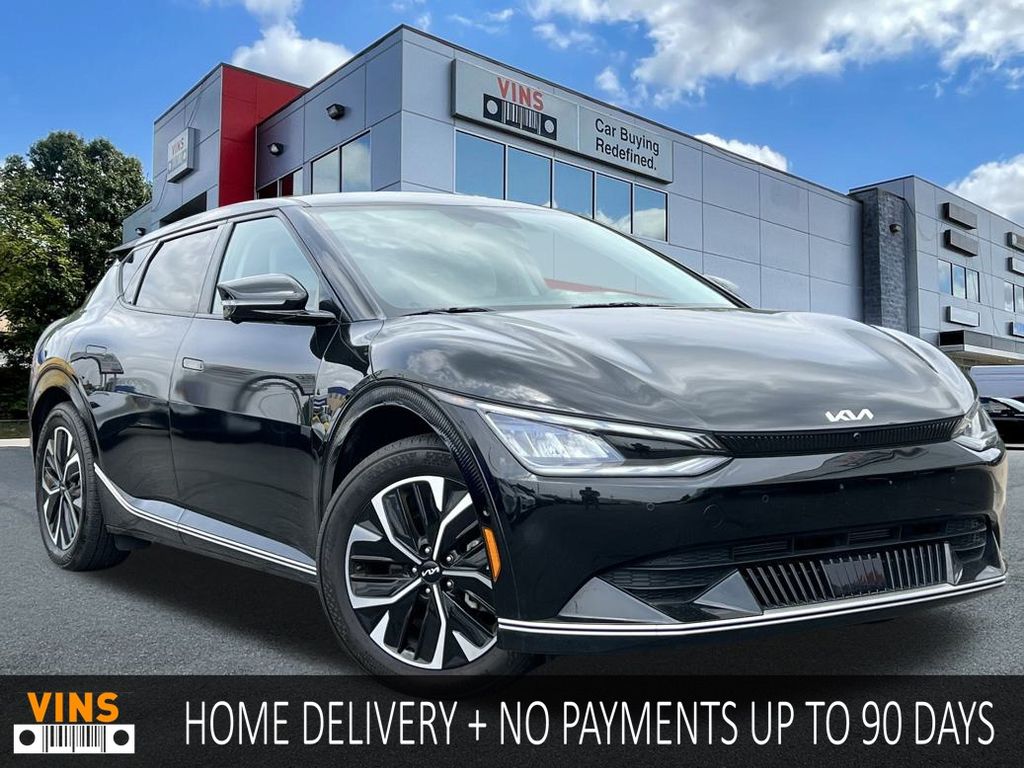 2022 Kia EV6 Wind photo