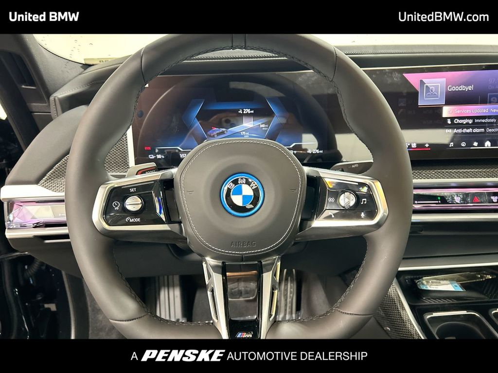 2025 BMW i7 xDrive60 14