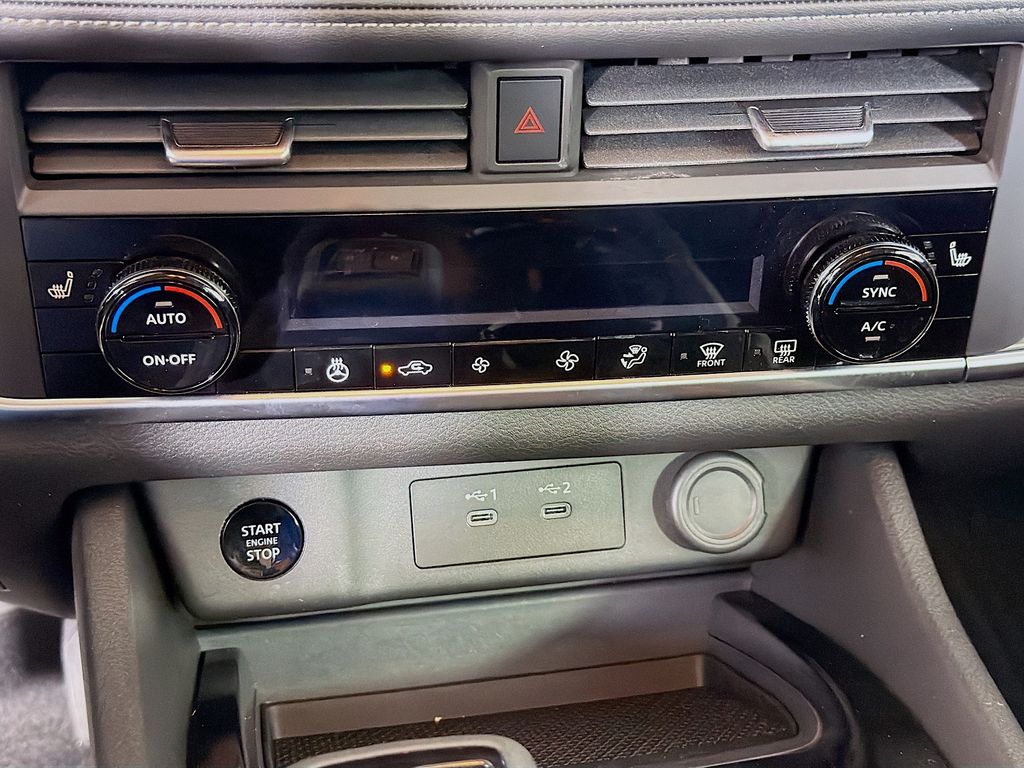 Used 2025 Nissan Rogue SUV