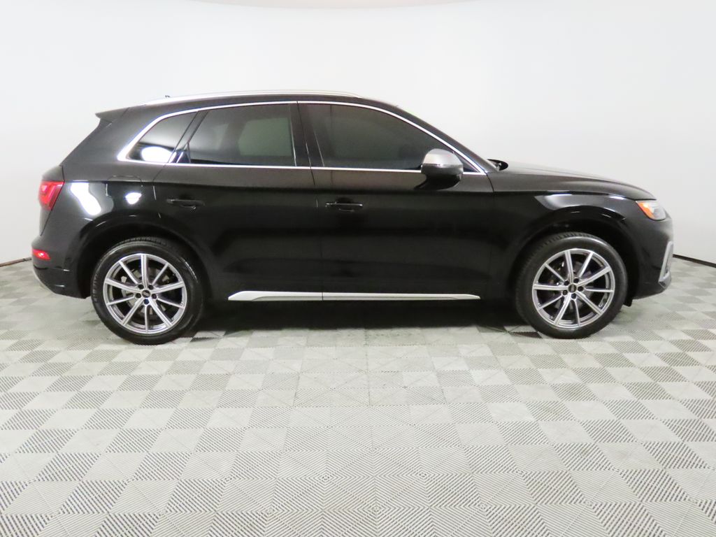 Thumbnail: 2023 Audi SQ5 - 6