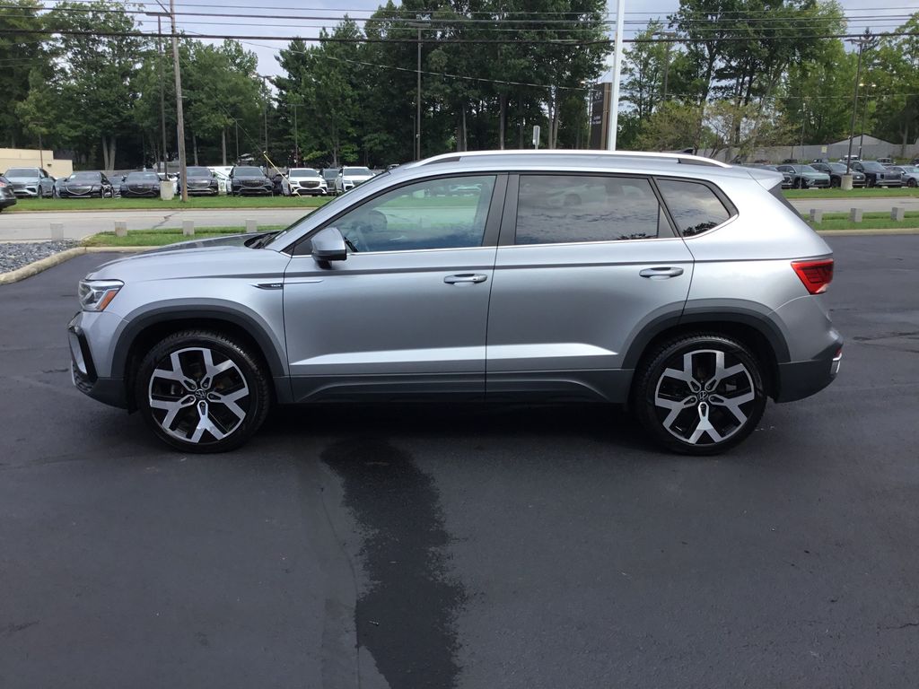 Thumbnail: 2022 Volkswagen Taos - 2